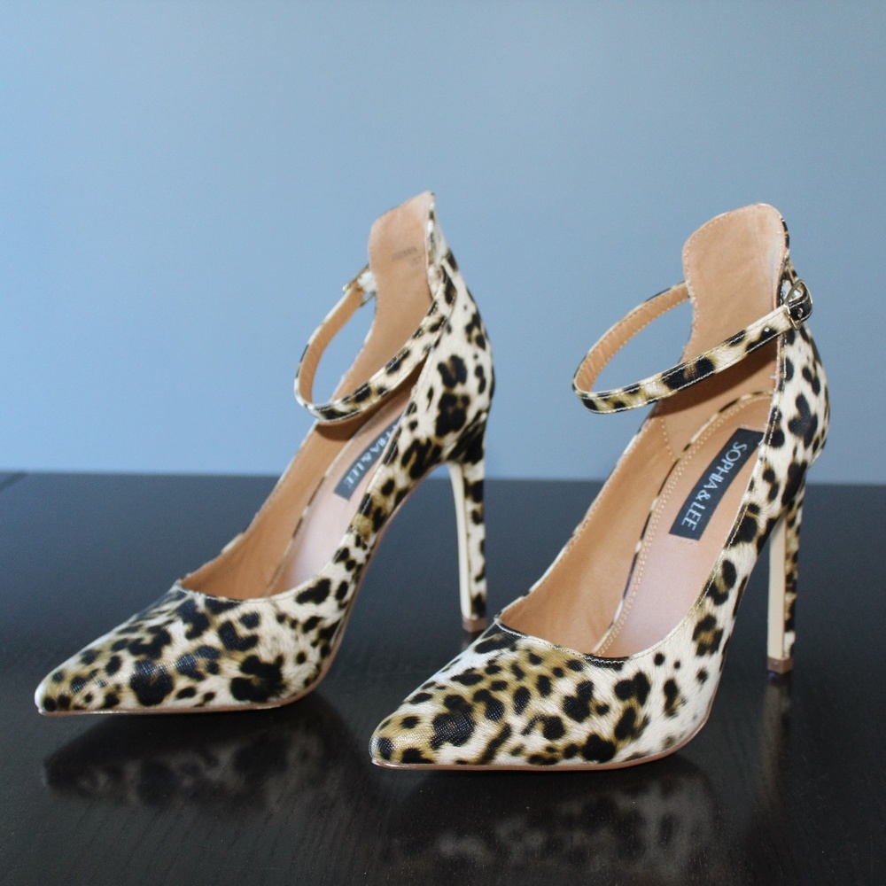 Leopard Pumps